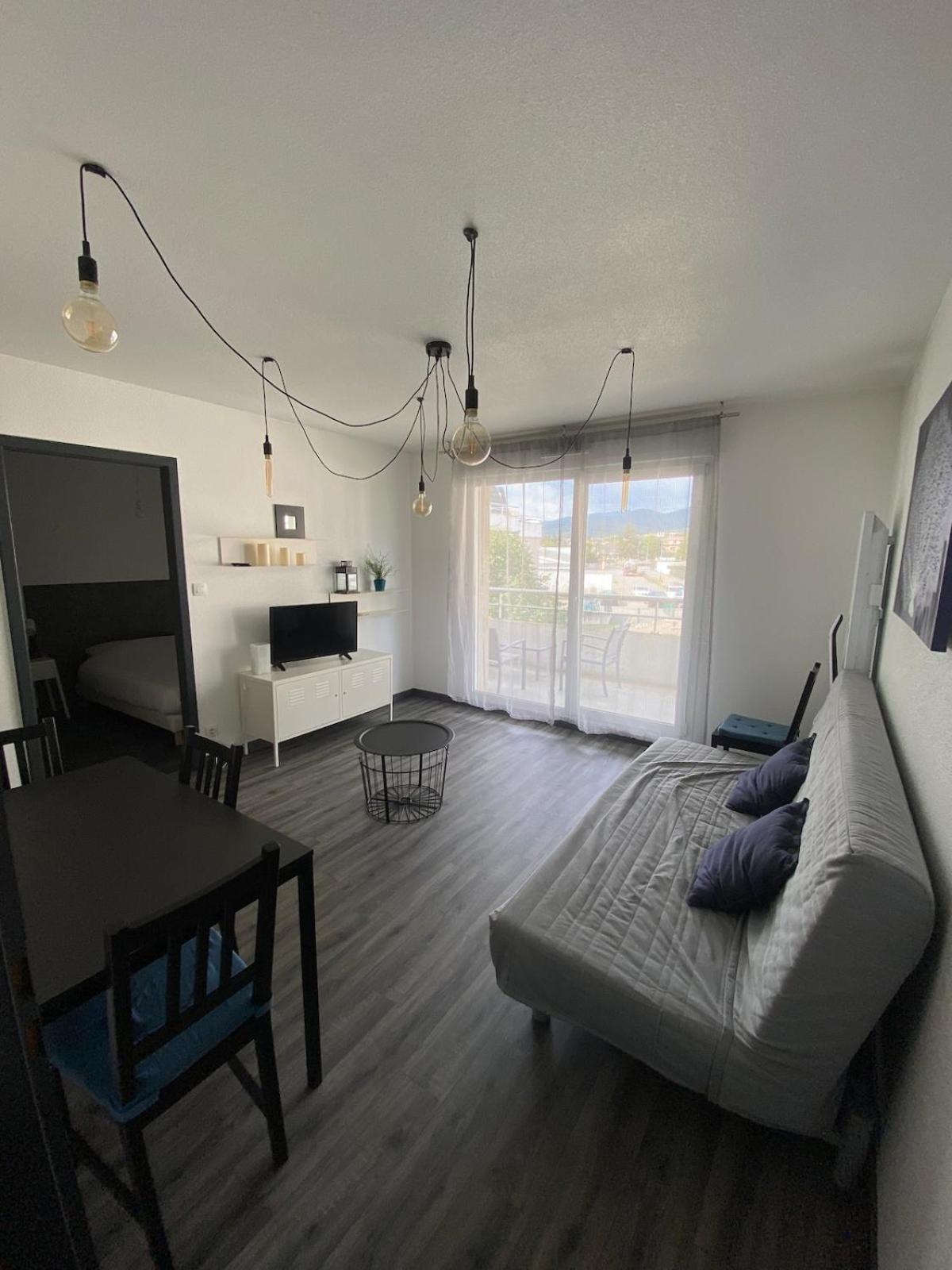 U1 Chaleureux Appartement Avec Balcon A Uffholtz Esterno foto